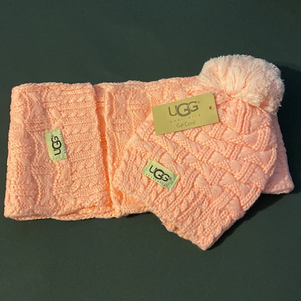 New✨ Pink UGG Knit Scarf & Beanie Set - Picture 2 of 3